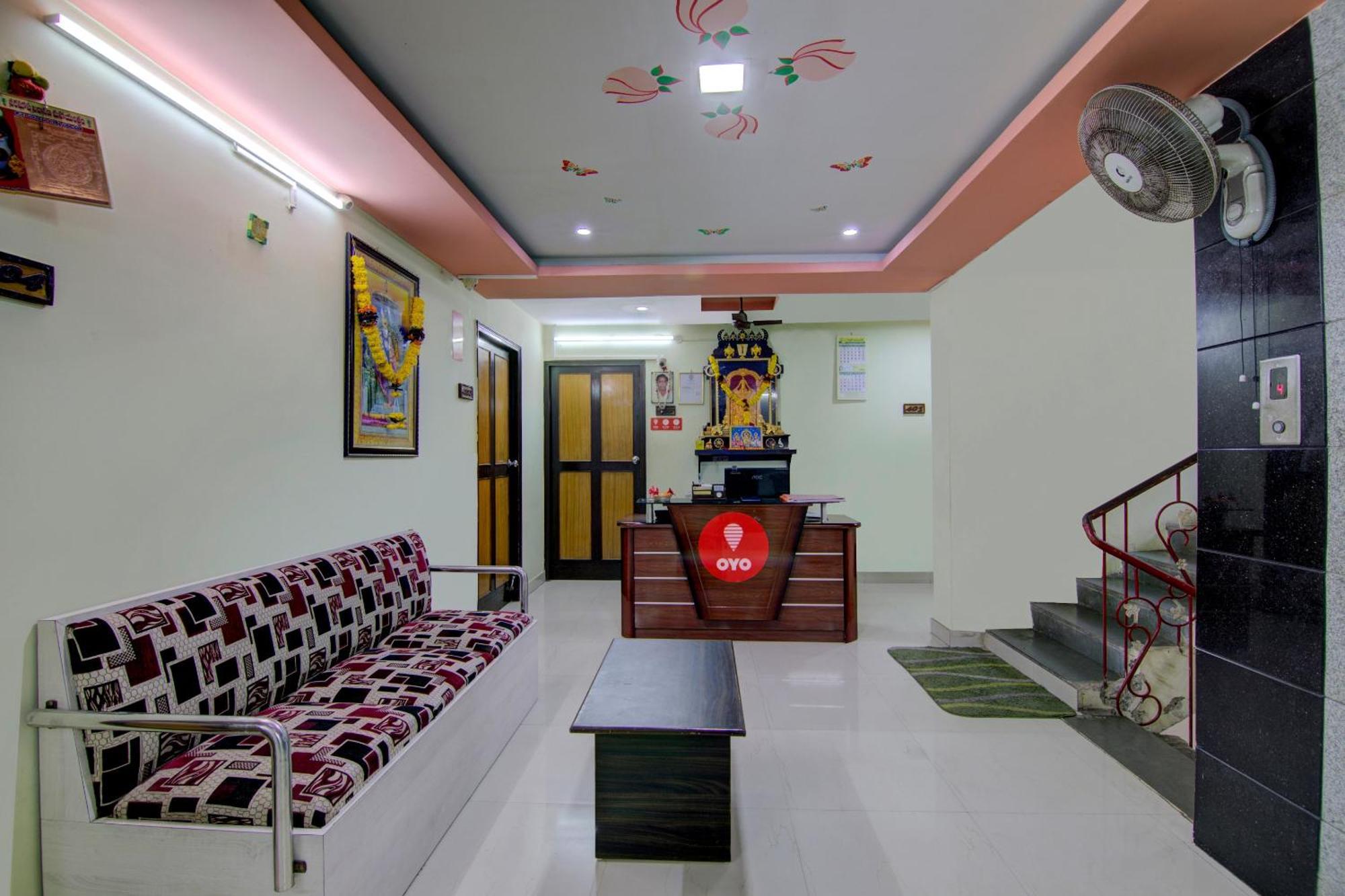 Hotel O K S N Residency Pedda Waltair Exterior photo