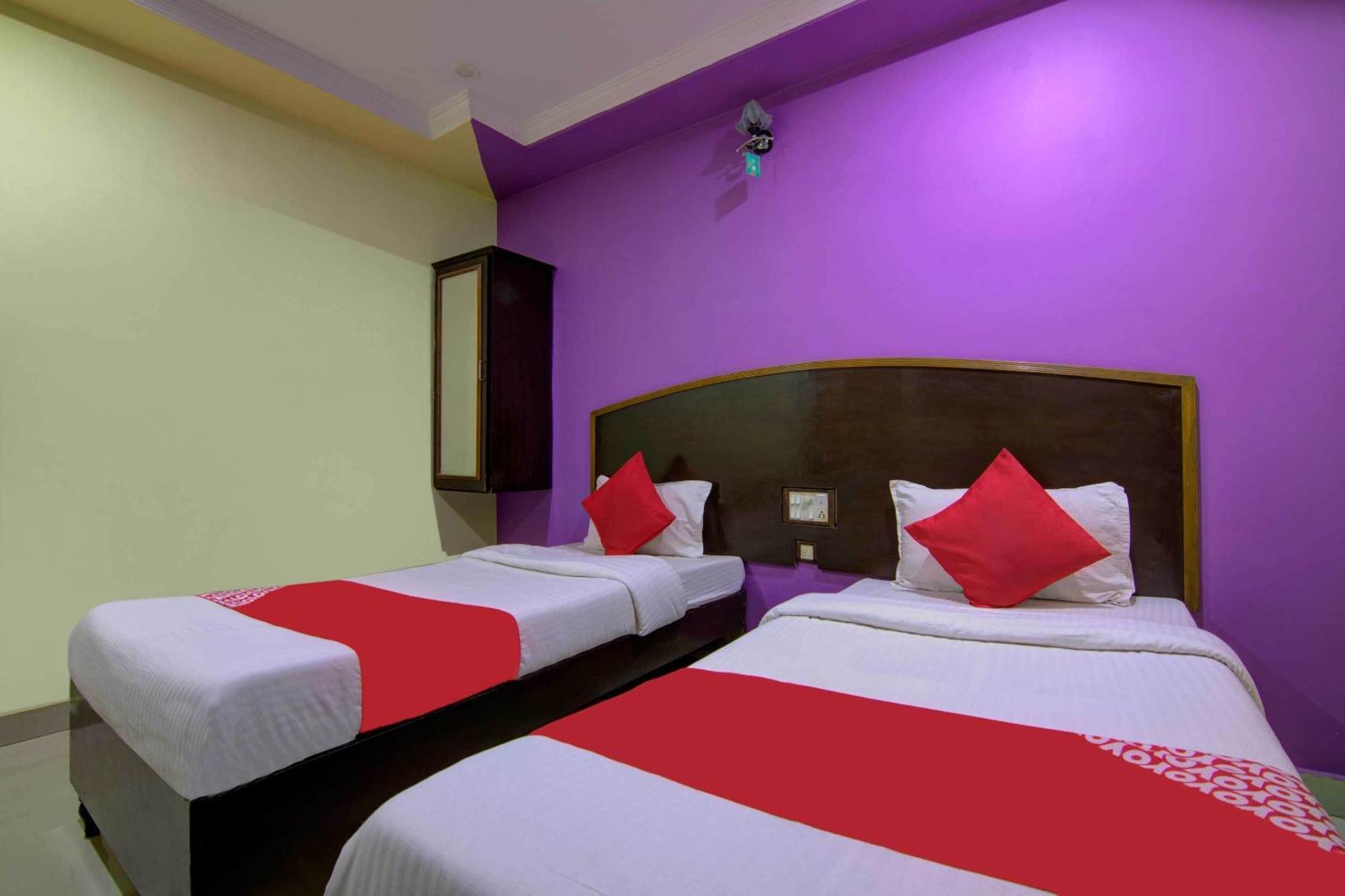 Hotel O K S N Residency Pedda Waltair Exterior photo