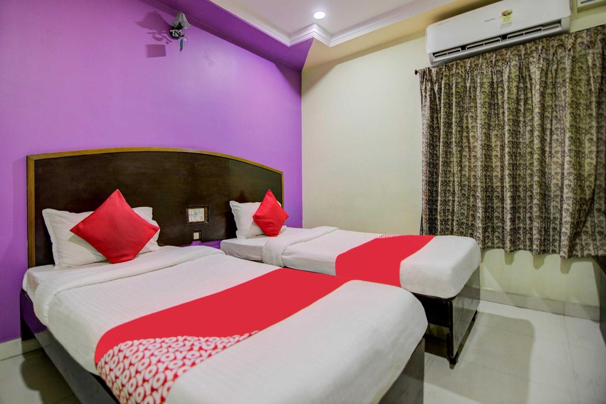 Hotel O K S N Residency Pedda Waltair Exterior photo