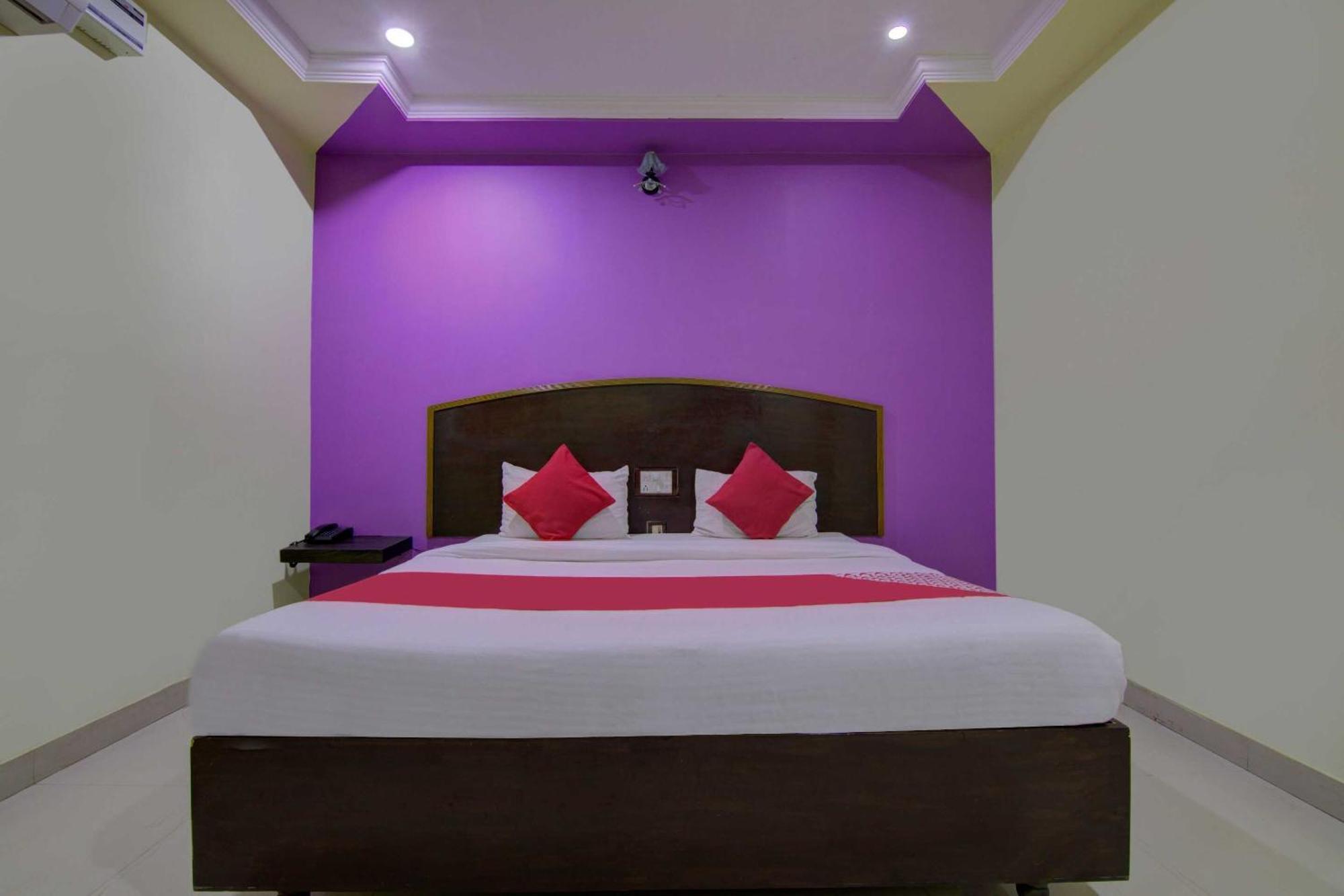 Hotel O K S N Residency Pedda Waltair Exterior photo
